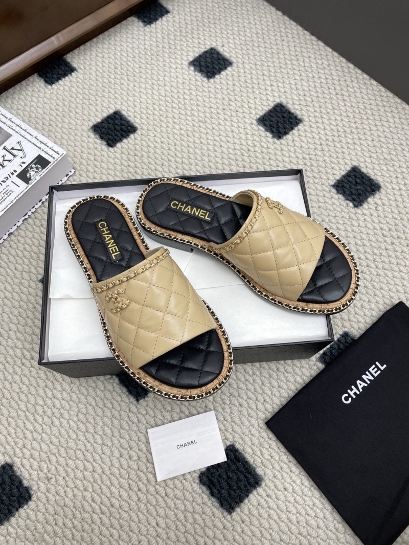 Ch**el slippers